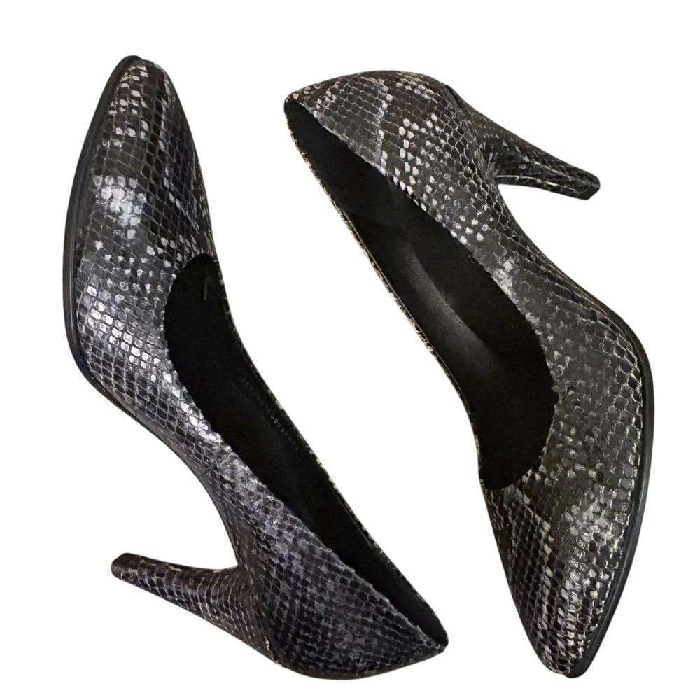 Ecco snakeskin black and white heels size 37
